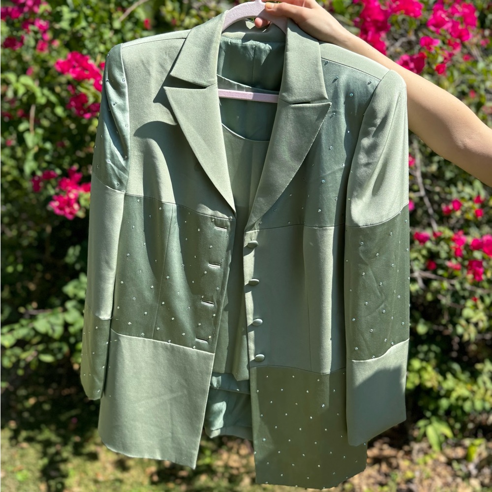Vtg.3PC. Suit 100% Silk-Green Crystal beaded jacket midi skirt and blouse.Size L